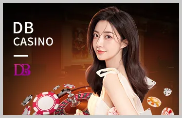 Tay vợt tennis đang giao bóng trong một trận đấu lớn